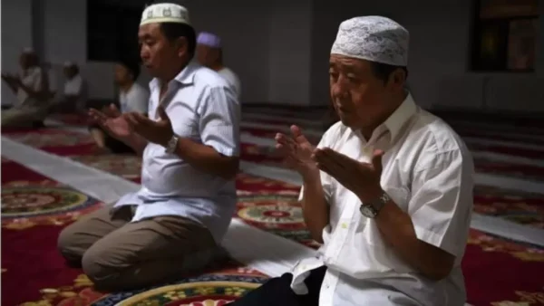 حكام الصين وتعليمات التجسس على المسلمين فيها والتضييق عليهم